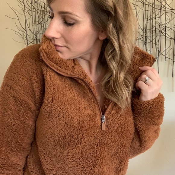 | cinnamon teddy bear quarter-zip pullover • small | - Picture 3 of 6
